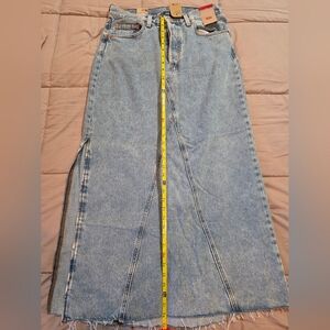 Levi's Light Blue Denim Skirt Size 30